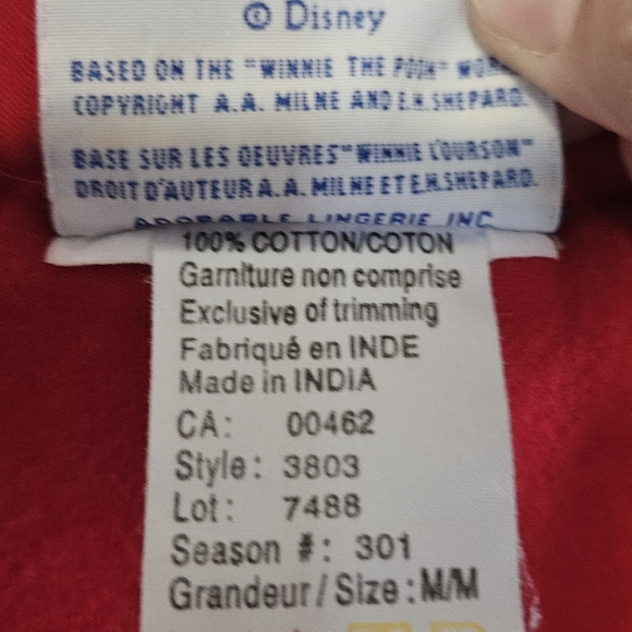 Winnie the Pooh Women's Pajama PJ Set Top & Pant RARE Medium red snow ball fight - Picture 12 of 16